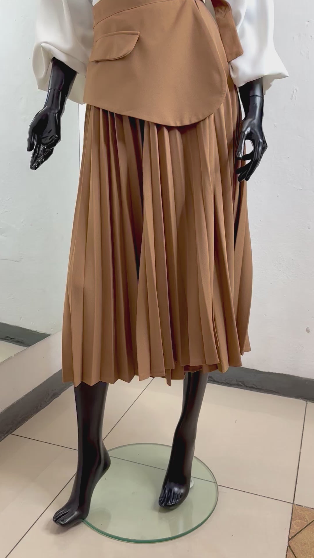 Pleated brown wrap skirt in plus size 